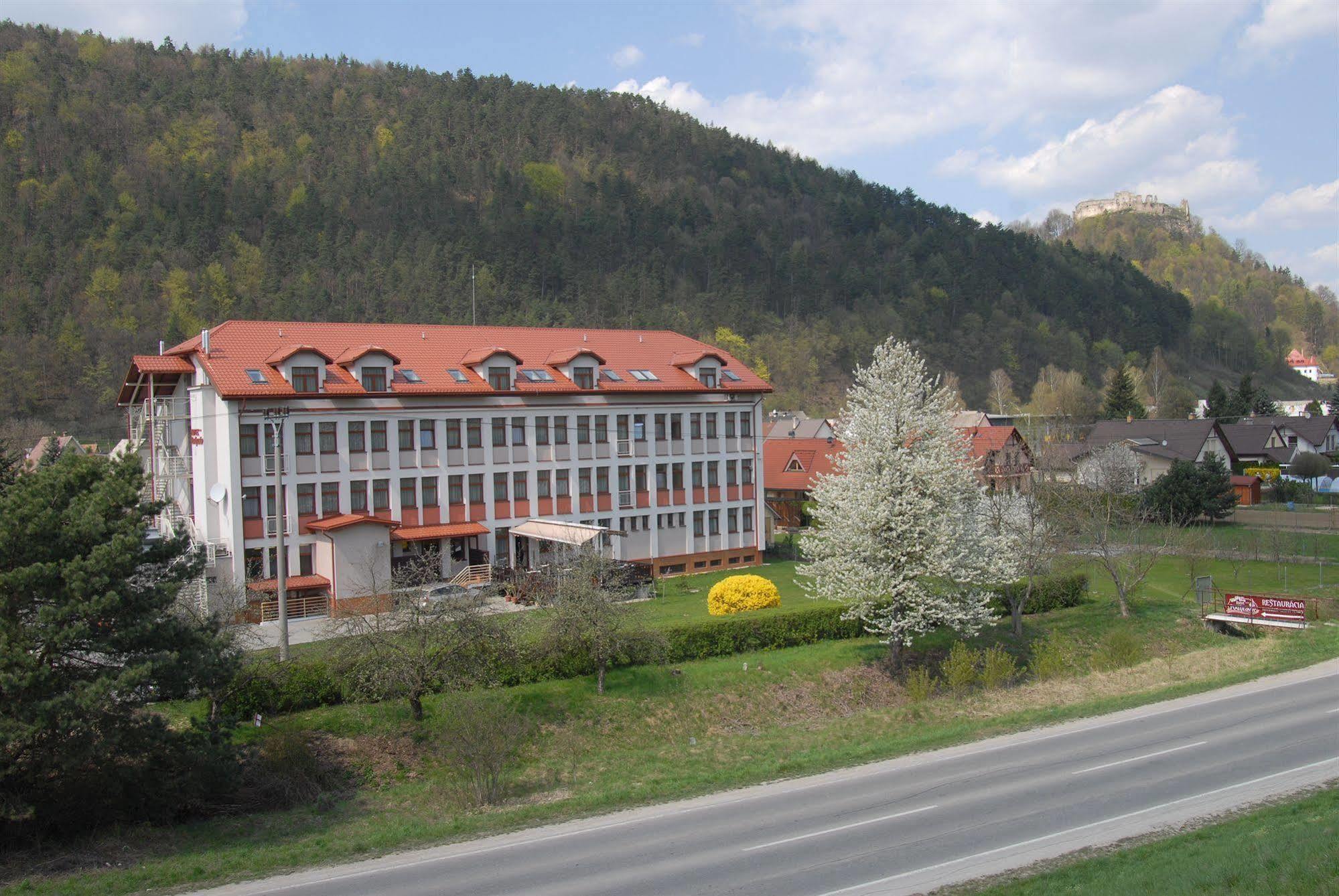 Hotel Podhradie Považská Bystrica Εξωτερικό φωτογραφία